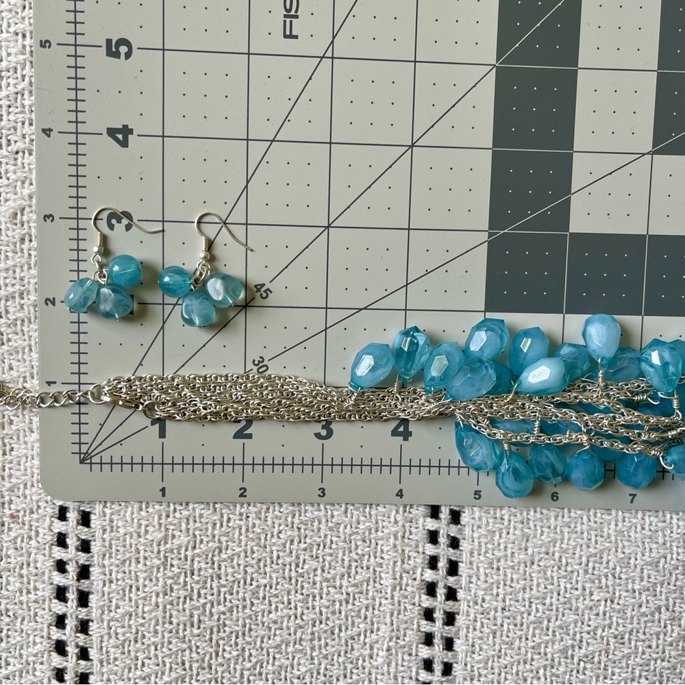 Set Of Earrings & Necklace Blue Raindrop Teardrop Acrylic Multi-layered 24"+3" - Picture 6 of 8